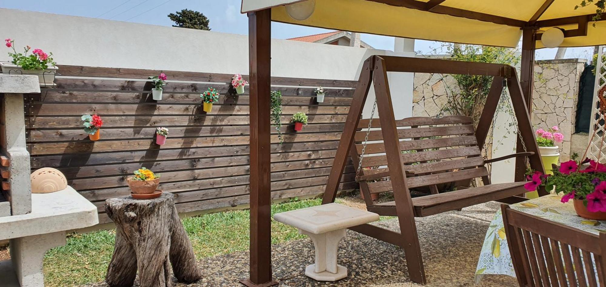 アヴォラ La Rosa Dei Venti Bed & Breakfast エクステリア 写真