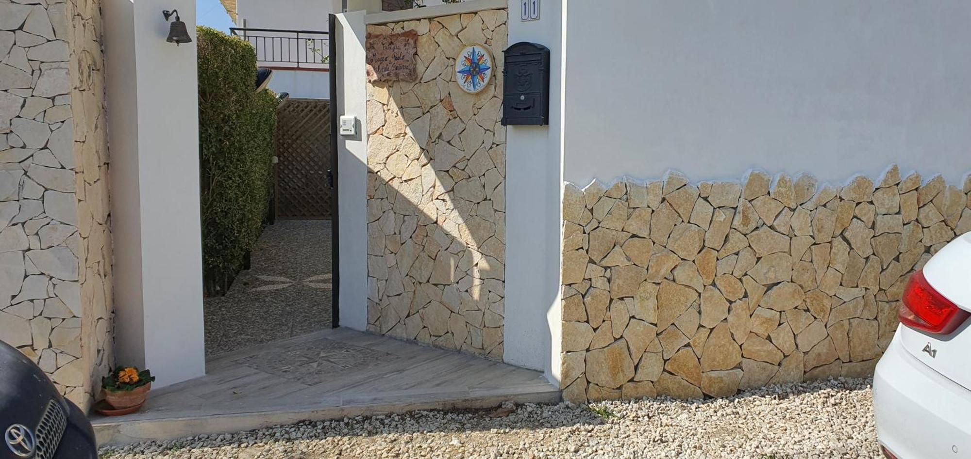 アヴォラ La Rosa Dei Venti Bed & Breakfast エクステリア 写真