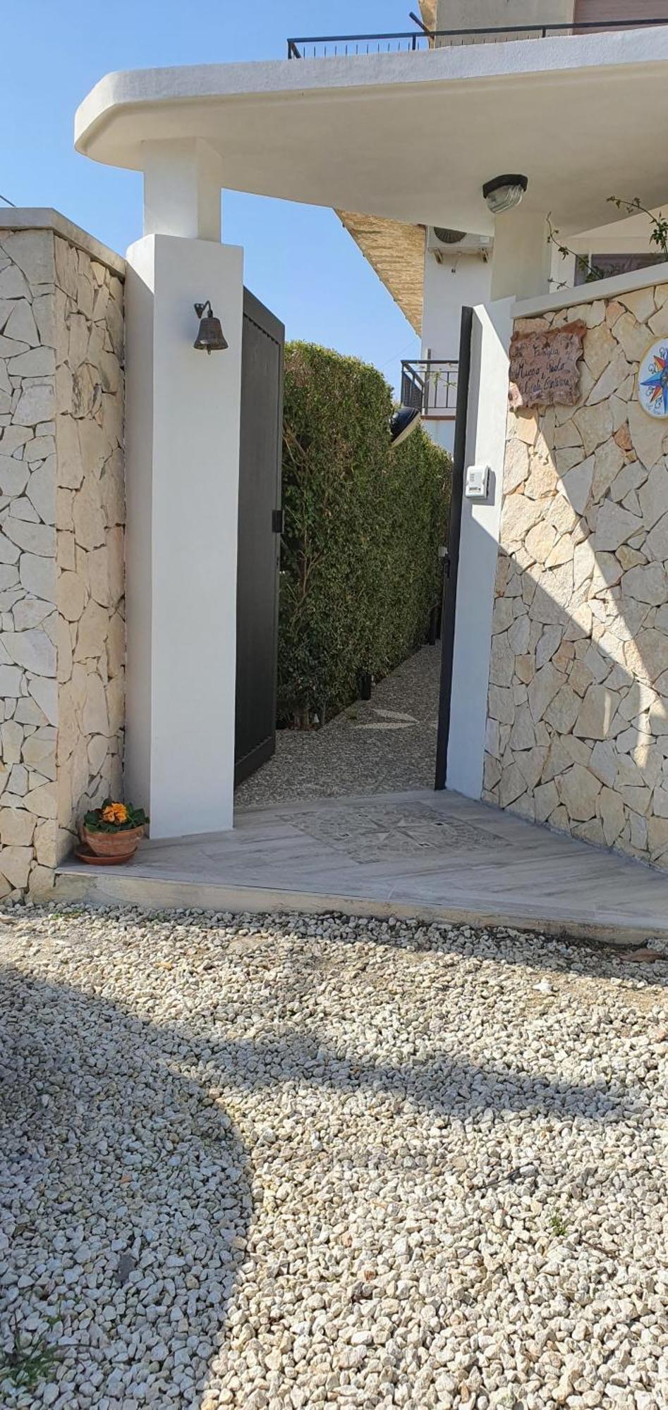 アヴォラ La Rosa Dei Venti Bed & Breakfast エクステリア 写真